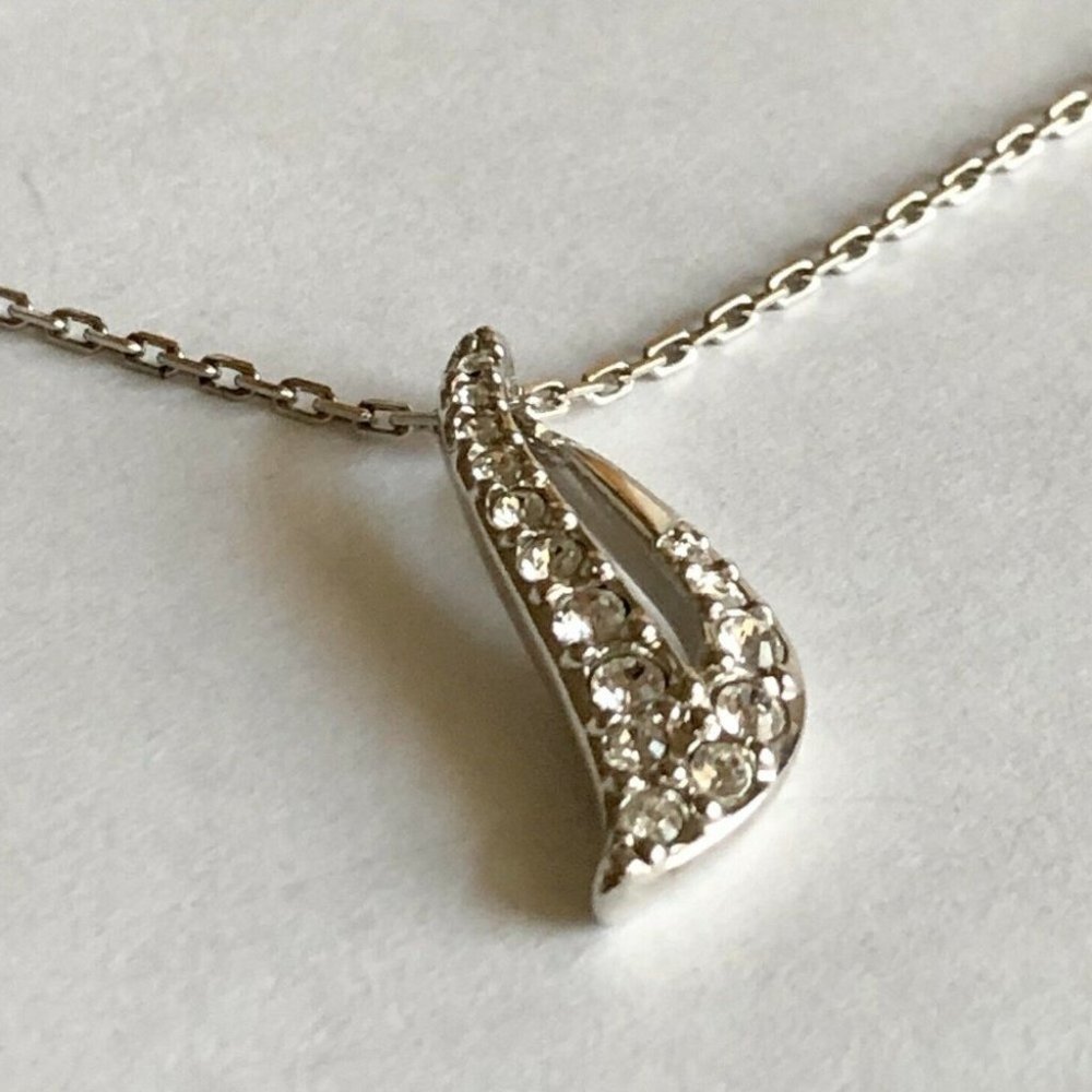 SWAROVSKI Purity‎ Crystal Circle Pendant Necklace